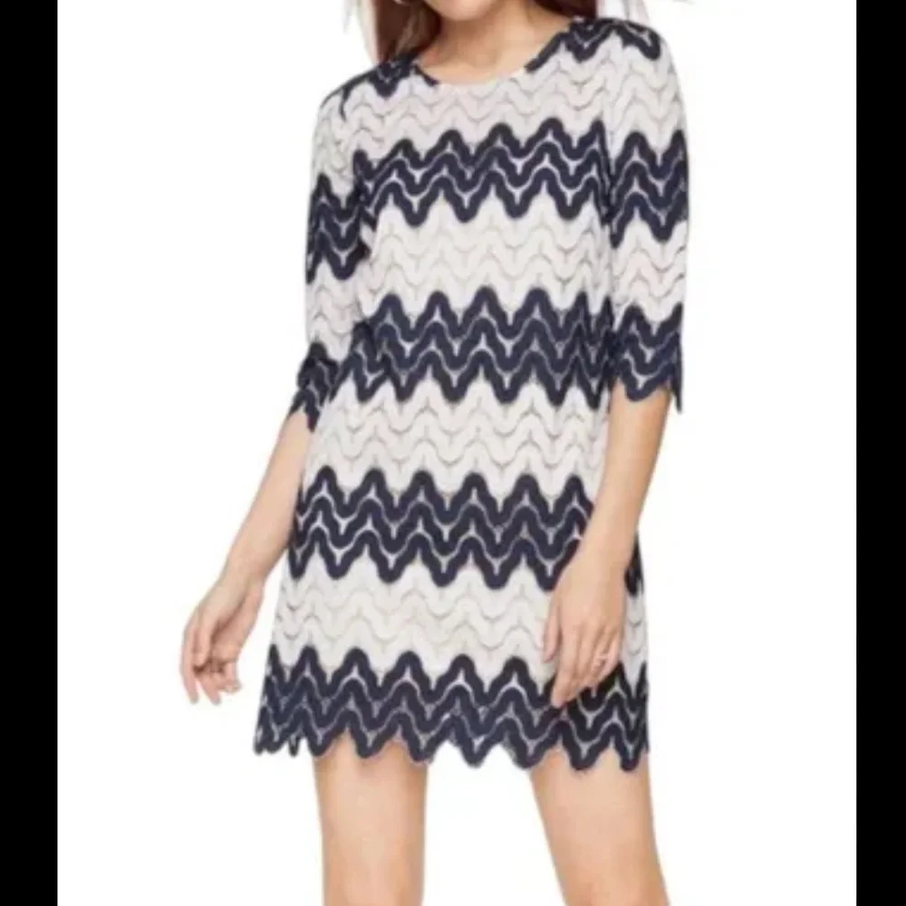 NEW bcbgmaxazria shelby wavy chevron mesh‎ lace blouse and skirt matching Set